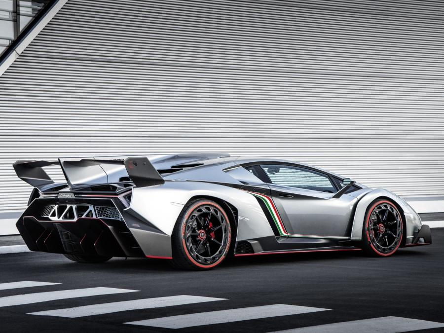  Lamborghini Veneno 2013 года  (фото 19 из 32)